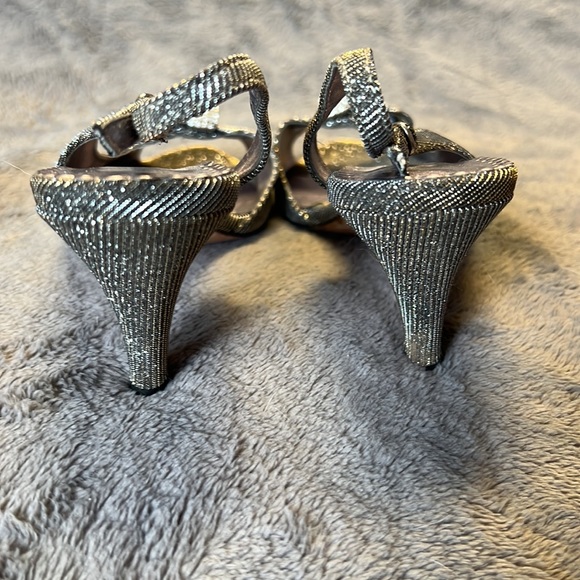 Worn once!  Silver sparkly heels with a bow - Picture 3 of 4